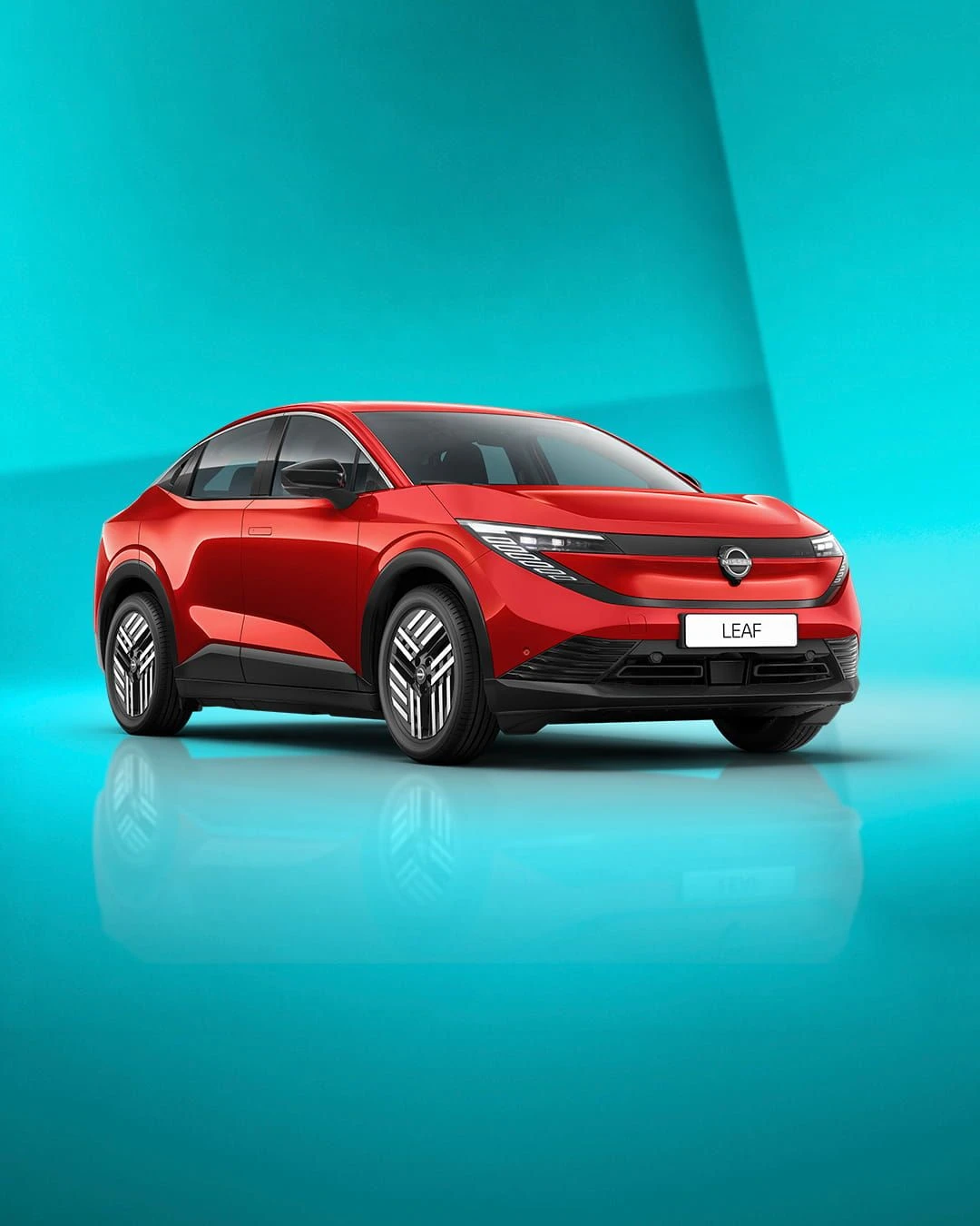 Award-Winning Nissan LEAF Arrives at Hendy after being Named Auto Express Car of the Year